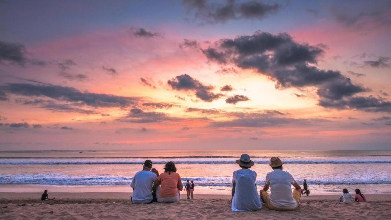 Hotel Swiss-Belexpress Kuta Legian Exteriér fotografie