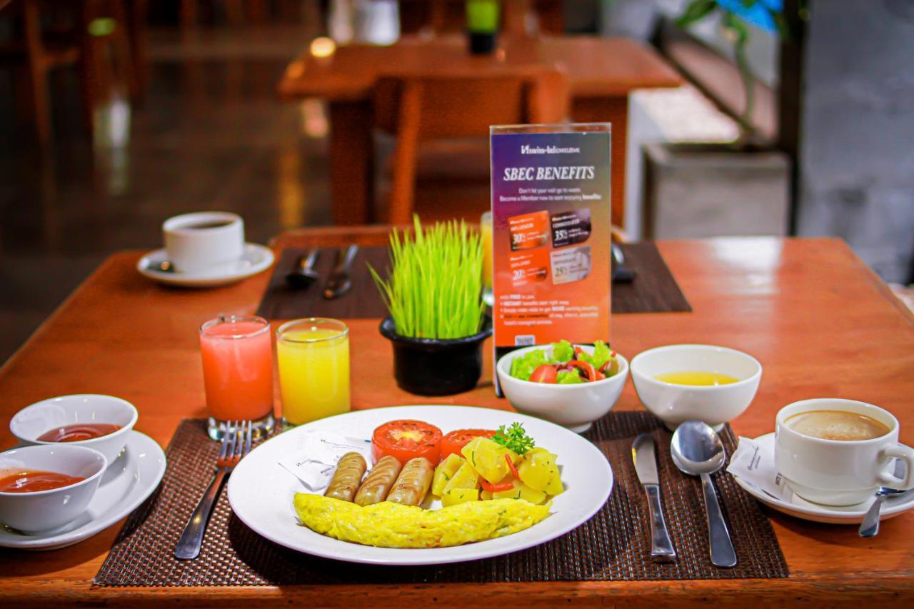 Hotel Swiss-Belexpress Kuta Legian Exteriér fotografie
