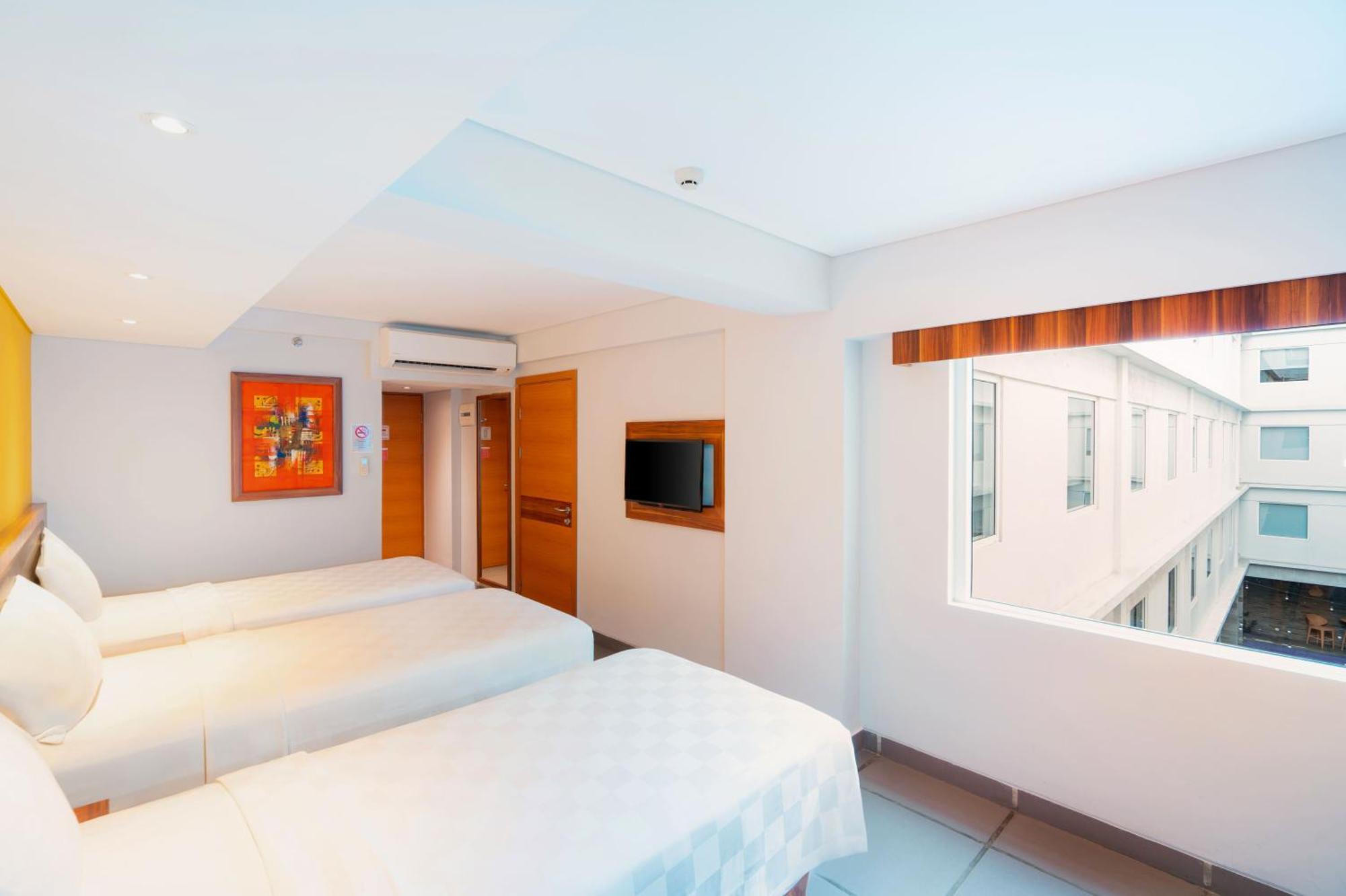 Hotel Swiss-Belexpress Kuta Legian Exteriér fotografie